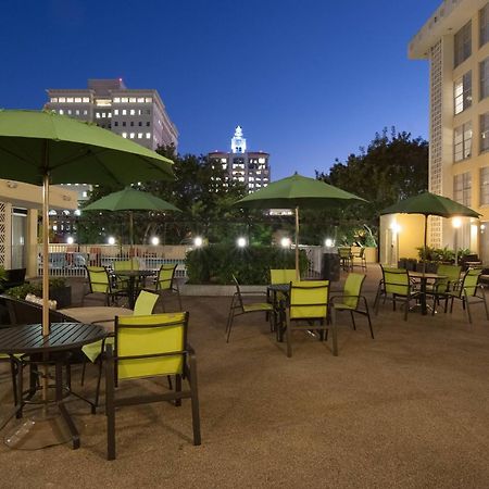 Отель Courtyard Miami Coral Gables Экстерьер фото