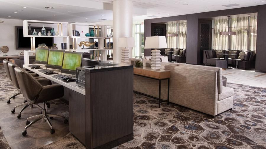 Отель Courtyard Miami Coral Gables Экстерьер фото