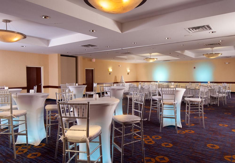 Отель Courtyard Miami Coral Gables Экстерьер фото