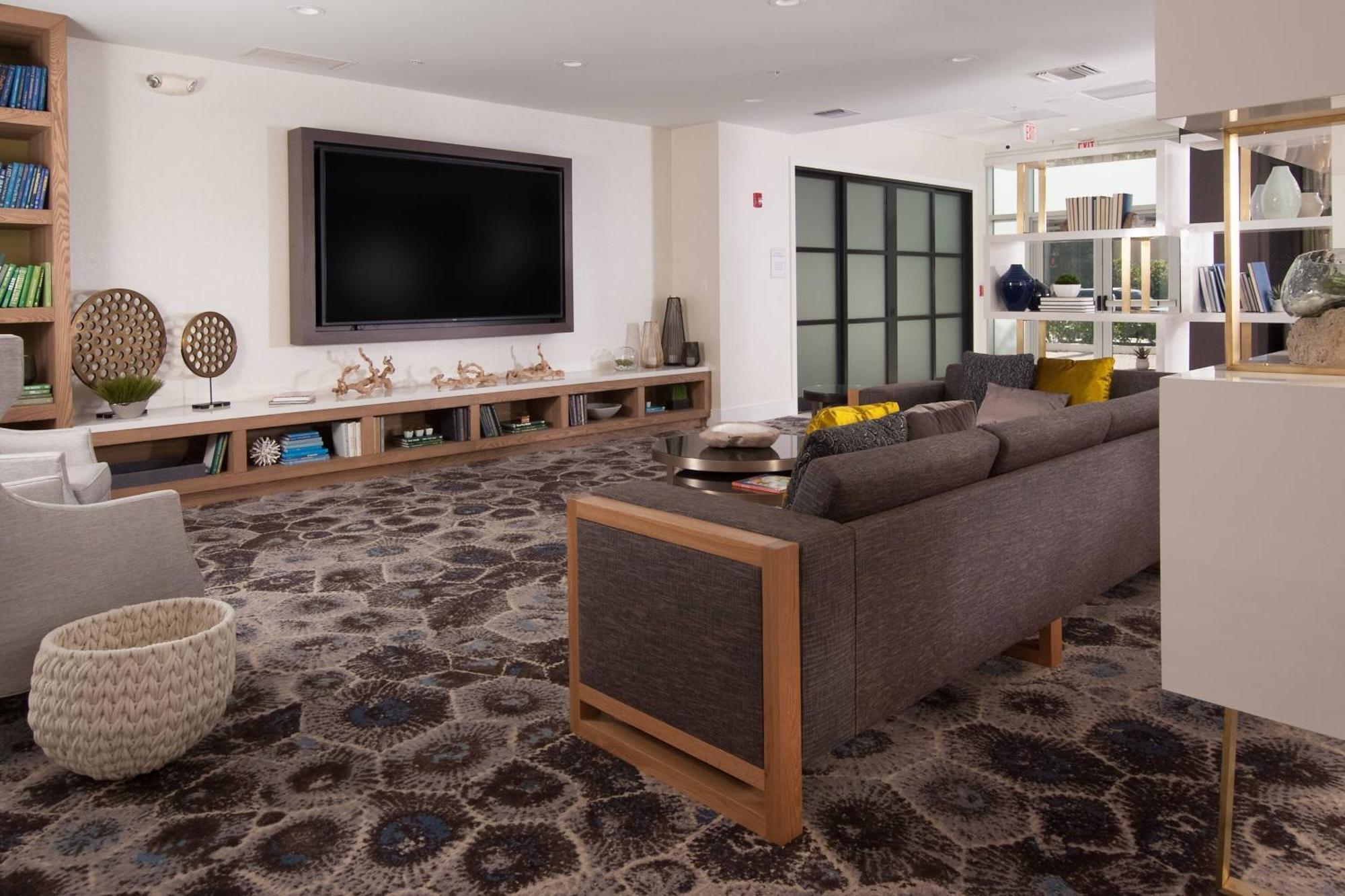 Отель Courtyard Miami Coral Gables Экстерьер фото