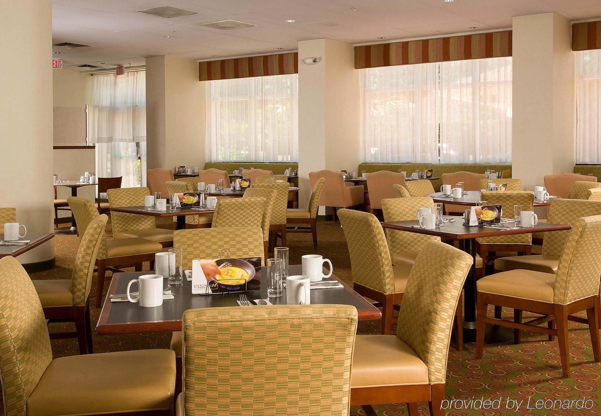Отель Courtyard Miami Coral Gables Ресторан фото